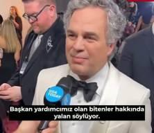&Uuml;nl&uuml; oyuncu Mark Ruffalo Altın K&uuml;re &ouml;d&uuml;l t&ouml;reninde ABD  y&ouml;netimini topa tuttu!  