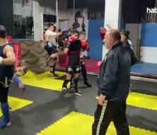 Adana'ya pamuk tarlasında &ccedil;alışmaya gitti, d&ouml;v&uuml;ş&ccedil;&uuml; oldu