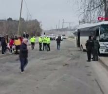 &Ccedil;erkezk&ouml;y&rsquo;de iki iş&ccedil;i servisi kafa kafaya &ccedil;arpıştı: 19 yaralı