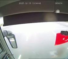 Gişelerdeki şerit hatası felakete yol a&ccedil;tı: İşte korkun&ccedil; kazanın g&ouml;r&uuml;nt&uuml;leri