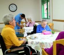 İstanbul&rsquo;da huzurevi &uuml;cretlerine b&uuml;y&uuml;k zam: Aylık fiyat 100 bin lirayı aştı