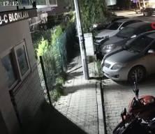 İzmir&rsquo;de takıntılı erkek dehşeti kamerada: Pusu kurup defalarca kurşun yağdırdı