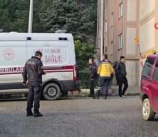 Karab&uuml;k'te y&uuml;ksekten d&uuml;şen yaşlı kadın feci şekilde can verdi