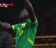 Şampiyon olan Senegal &ouml;nce sahadan &ccedil;ekilmişti sonra kupayı kazandı! İşte o s&uuml;re&ccedil;te yaşananlar!