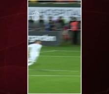 Tedesco lig ma&ccedil;ında taktiği şişelerle verdi, galibiyet geldi!