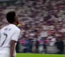 Yıldız futbolcu dev kul&uuml;be rest &ccedil;ekti: 'Real Madrid'de oynamak istemiyorum'