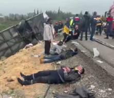 Antalya'da yolcu otob&uuml;s&uuml; kazaya karıştı: Yaralılar var