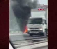 Esenyurt TEM Otoyolu'nda cip yanarak k&uuml;le d&ouml;nd&uuml;