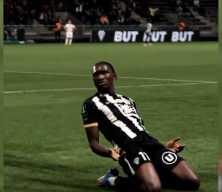 Fenerbah&ccedil;e 19 yaşındaki forveti T&uuml;rkiye'ye getirecek: Anlaşma sağlandı