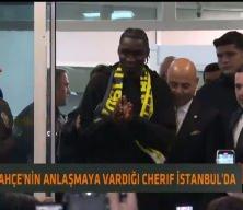 Fenerbah&ccedil;e'nin yeni forveti İstanbul'a geldi