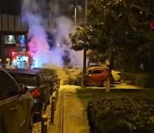 İstanbul'da 4 otomobil k&uuml;le d&ouml;nd&uuml;! Patlamalar yaşandı