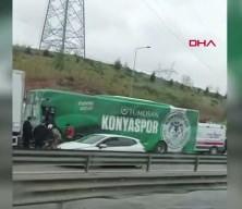 Konyaspor U-19 futbol takımını taşıyan otob&uuml;s kaza yaptı