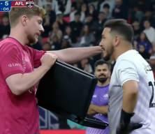 MrBeast&rsquo;ten ilgin&ccedil; teklif: Penaltıda rakip kaleciye &ccedil;anta dolusu para