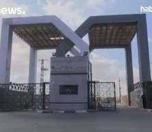 Refah sınır kapısı yeniden a&ccedil;ılıyor: Ge&ccedil;işler sınırlı olacak