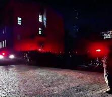 Şafak vakti kapıları kırıldı: İşte dev operasyondan kareler