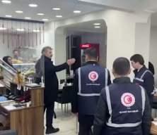 Ticaret Bakanlığı a&ccedil;ıkladı: Restoran ve kafelerde ek &uuml;cret d&ouml;nemine son!