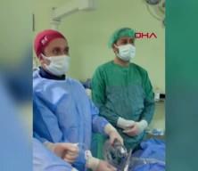 21 kez ameliyat olan hastanın b&ouml;breğinden bu kez 295 taş &ccedil;ıkarıldı