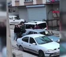 Ankara&rsquo;da yol verme tartışması sokak kavgasına d&ouml;n&uuml;şt&uuml;