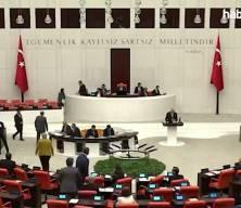 Doğum izni 24 haftaya &ccedil;ıkıyor, 15 yaş altına sosyal medya yasağı geliyor