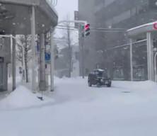 Japonya'daki kar fırtınasında &ouml;l&uuml; sayısı 45'e y&uuml;kseldi