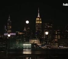 New York'ta 'Şubat Dolunayı' hızlandırılmış &ccedil;ekim tekniğiyle g&ouml;r&uuml;nt&uuml;lendi