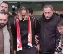 Sacha Boey Galatasaray i&ccedil;in İstanbul'da