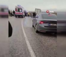 Tokat&rsquo;ta iki otomobil kafa kafaya &ccedil;arpıştı: 1&rsquo;i ağır 7 yaralı!