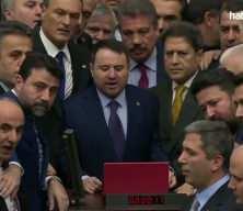 Adalet Bakanı G&uuml;rlek'ten TBMM'deki yemin t&ouml;renine ilişkin a&ccedil;ıklama