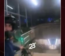 Arkadaşaının dolduruşuna geldi merdivenlerden bisikletle inen gen&ccedil; hastanelik oldu