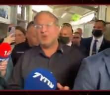 Ben-Gvir'den silahlı "ziyaret": Baskın yapıp Filistinli mahkumları aşağıladı