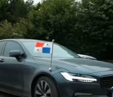 B&uuml;y&uuml;kel&ccedil;iden Beşiktaş'a ziyaret! Panamalı oyuncunun forması hediye edildi