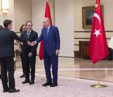 Cumhurbaşkanı Erdoğan, b&uuml;y&uuml;kel&ccedil;ilerin g&uuml;ven mektuplarını kabul etti
