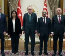 Cumhurbaşkanı Erdoğan ile g&ouml;r&uuml;şen DEM Parti'den ilk a&ccedil;ıklama: S&uuml;re&ccedil; kararlılıkla s&uuml;recek