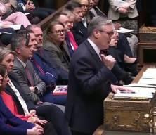 Epstein skandalı İngiltere'yi sarstı: Starmer g&ouml;revinden istifa etmedi