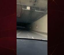 Maltepe&rsquo;de belediye ihmali: Karanlığa g&ouml;m&uuml;len alt ge&ccedil;itte s&uuml;r&uuml;c&uuml;ler zor anlar yaşadı