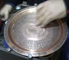 Meslektaş dayı yeğen 44 yıldır birlikte bakır işliyor