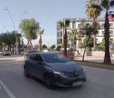 Adana'da yaya ge&ccedil;idinde 17 aylık bebeğe motosiklet &ccedil;arptı!