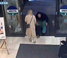 İtalya'da bir İsrail vatandaşı anne ve bebeğine saldırdı: Bebeğin uyluk kemiği kırıldı