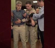 Arjantinli Bakan canlı yayında elektroşok verildi, o anlar g&ouml;renleri şaşırttı