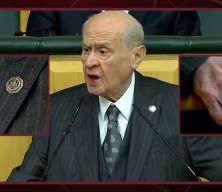 Bah&ccedil;eli'nin y&uuml;z&uuml;k ve rozetindeki ayrıntılar dikkat &ccedil;ekti!