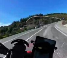 Bilecik'te otomobile &ccedil;arpan motosiklet s&uuml;r&uuml;c&uuml;s&uuml; &ouml;ld&uuml;