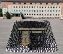 Elazığ&rsquo;da ortaokul &ouml;ğrencilerinin yaptığı ''Ramazan'' koreografisi g&uuml;ndem oldu