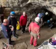 Mağarada mahsur kalan gen&ccedil; 9 saat sonra kurtarıldı