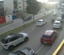 Mardin'de otomobilin yayaya &ccedil;arptığı anlar kamerada