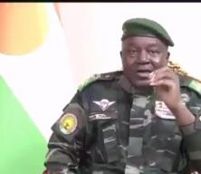 Nijer lideri Tiani isyan etti: B&ouml;lgeyi Fransız ve Ukraynalı askerler ele ge&ccedil;irdi