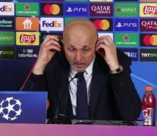 Spalletti&rsquo;ye zor soru: T&uuml;rk gazeteci sonrası salonda buz gibi hava