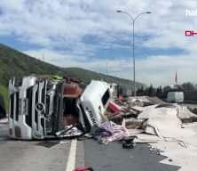 TEM'de trafik kazası; İstanbul y&ouml;n&uuml; trafiğe kapatıldı