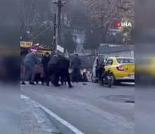 Yol verme kavgası meydan savaşına d&ouml;nd&uuml;: Tekme ve yumruklar havada u&ccedil;uştu