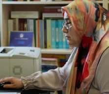 28 Şubat'ın g&ouml;lgesinde yarım kalan eğitimini 50 yaşında tamamlandı