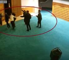 Ayakkabısının kaybolduğunu s&ouml;yleyip cami g&ouml;revlilerine saldırdı